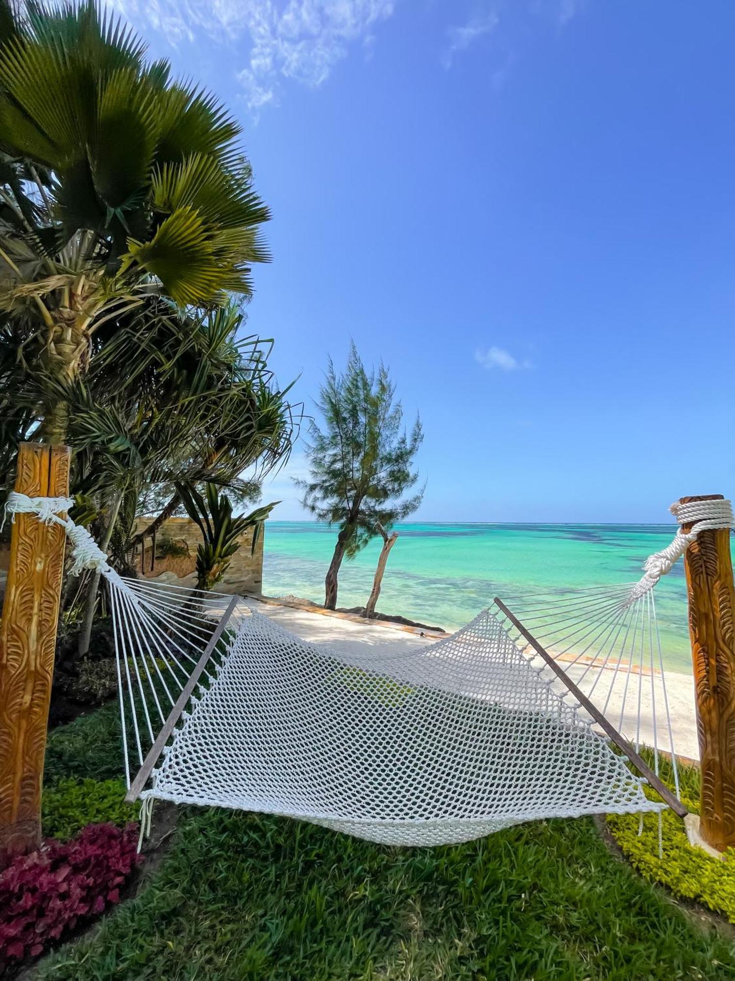 Tulia Zanzibar Unique Beach Resort Понгве Экстерьер фото